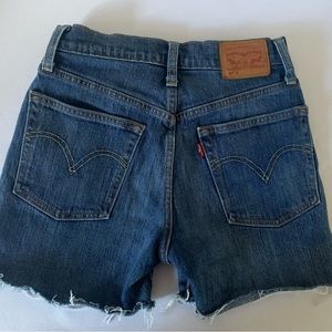 Levis Dark Wash Denim Cut Off Shorts Cheeky Size 24